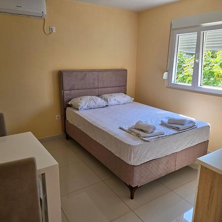 Apartman Tolosi Подгорица Экстерьер фото